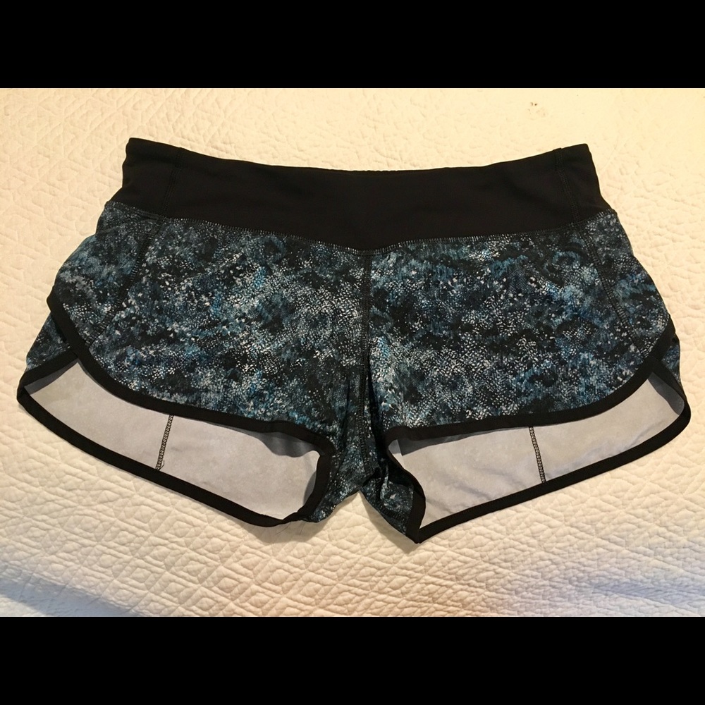 EUC lululemon speed shorts 2.5" sz 8, fairisle